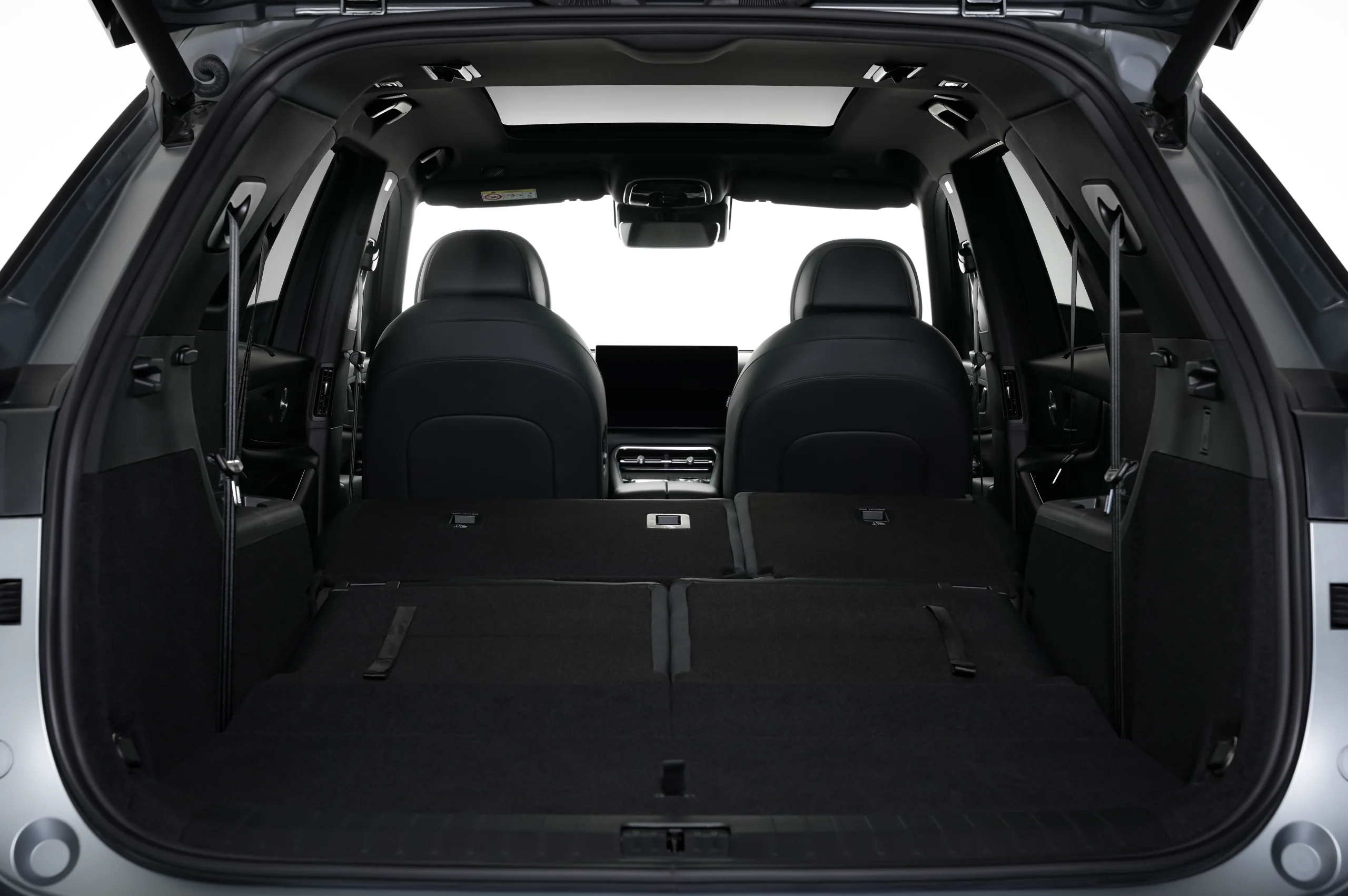 Chery Tiggo 9 — rear boot space with seats folded flat